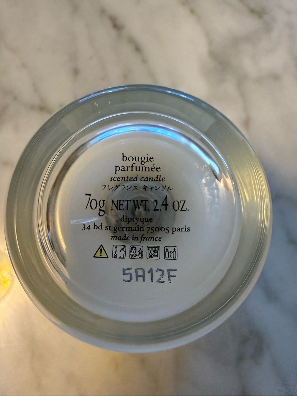 BRAND NEW Diptique Baies 2.5oz candle and sample of hand wash. - Picture 2 of 2